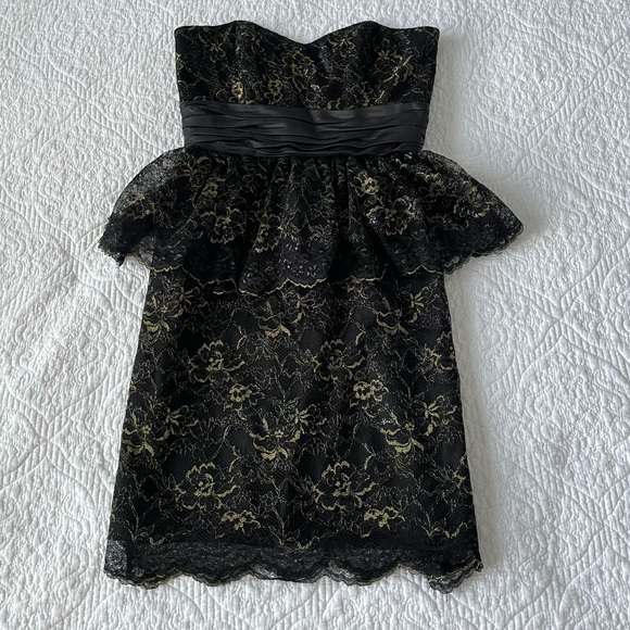 Betsey Johnson Strapless Black and Gold Peplum Dress - Size 4 - Picture 5 of 7